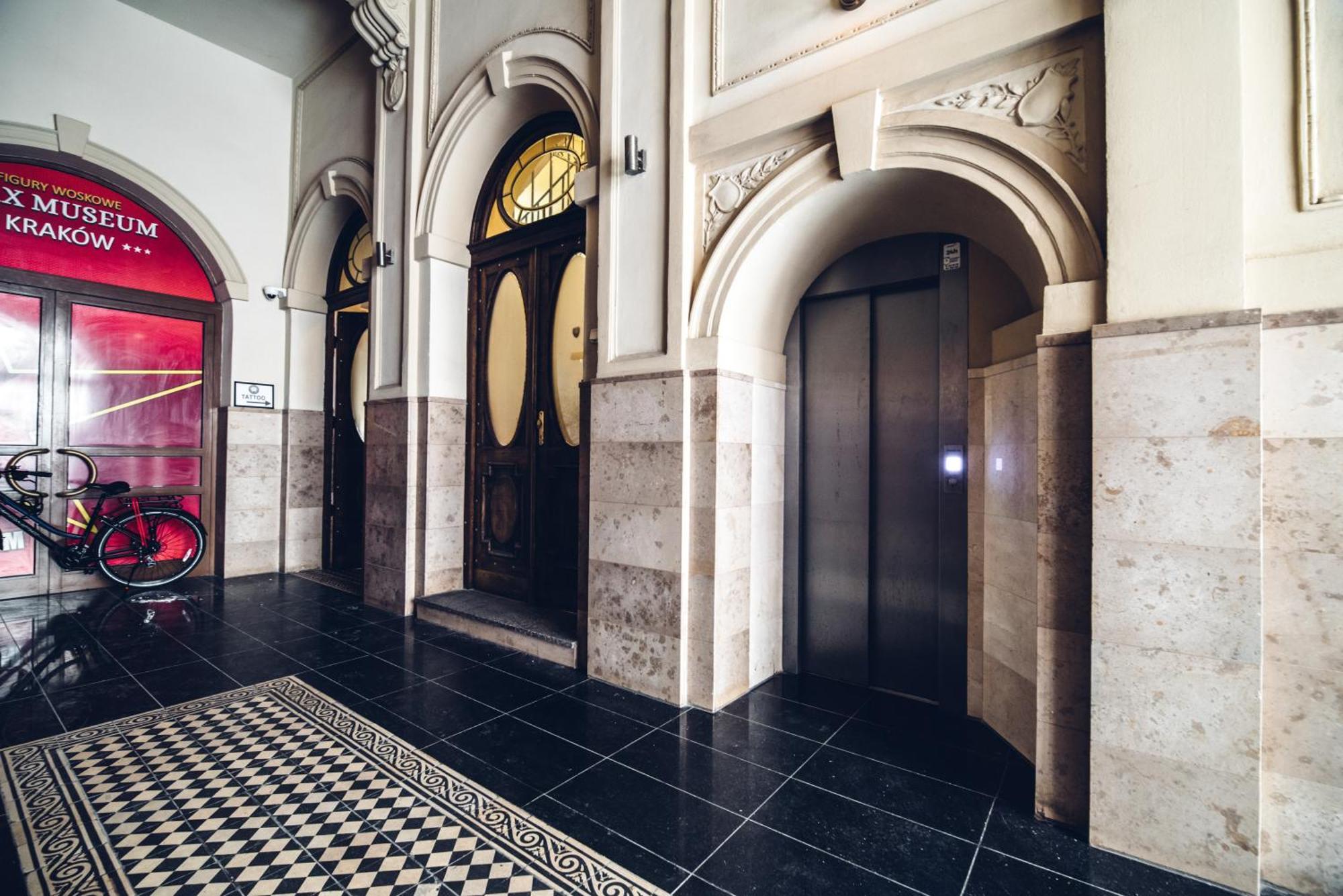 Quiet Luxury On Florianska Cracóvia Exterior foto